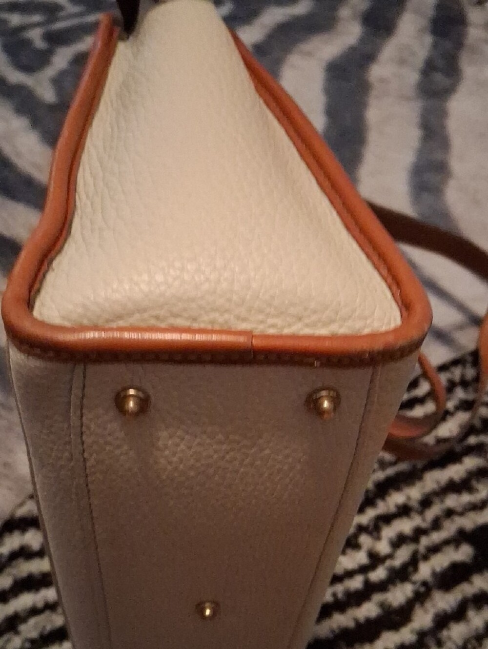 Exceptional Vintage AWL  Dooney & Bourke  Leather Satchel / Shoulder Bag ( GEM ) - Picture 4 of 15